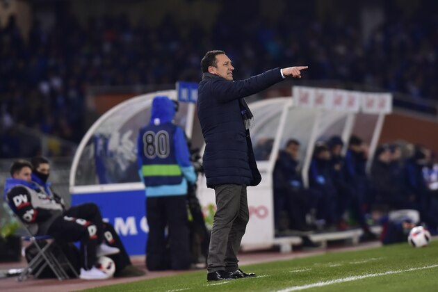 Real Sociedad's head manager Eusebio Sacristan, gives instructions during the Spanish Copa del Rey, quarter final, first leg soccer match, between FC Barcelona and Real Sociedad, at Anoeta stadium, in San Sebastian, northern Spain, Thursday, Jan. 19, 2017. (AP Photo/Alvaro Barrientos)