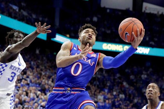 LEXINGTON, KY - JANUARY 28:  Frank Mason III #0 of the Kansas Jayhawks shoots the ball against the Kentucky Wildcats during the game against at Rupp Arena on January 28, 2017 in Lexington, Kentucky.  (Photo by Andy Lyons/Getty Images)