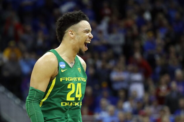 KANSAS CITY, MO - MARCH 25:  Dillon Brooks #24 of the Oregon Ducks celebrates defeating the Kansas Jayhawks 74-60 during the 2017 NCAA Men's Basketball Tournament Midwest Regional at Sprint Center on March 25, 2017 in Kansas City, Missouri.  (Photo by Ronald Martinez/Getty Images)