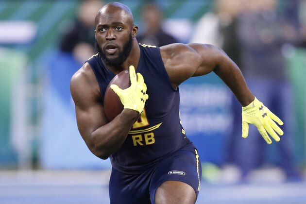 INDIANAPOLIS, IN - MARCH 03: Running back Leonard Fournette of LSU in action during day three of the NFL Combine at Lucas Oil Stadium on March 3, 2017 in Indianapolis, Indiana. (Photo by Joe Robbins/Getty Images)