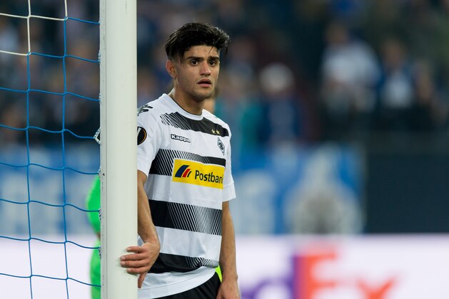 GELSENKIRCHEN, GERMANY - MARCH 09: Mahmoud Dahoud of Borussia Moenchengladbach looks on during the UEFA Europa League Round of 16 first leg match between FC Schalke 04 and Borussia Moenchengladbach at Veltins-Arena on March 9, 2017 in Gelsenkirchen, Germany. (Photo by TF-Images/Getty Images)