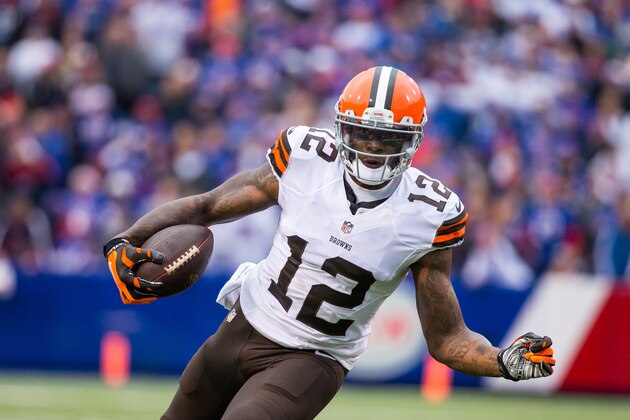 ORCHARD PARK, NY - NOVEMBER 30:  Josh Gordon #12 of the Cleveland Browns carries the ball against the Buffalo Bills on November 30, 2014 at Ralph Wilson Stadium in Orchard Park, New York.  Buffalo defeats Cleveland 26-10. (Photo by Brett Carlsen/Getty Images)