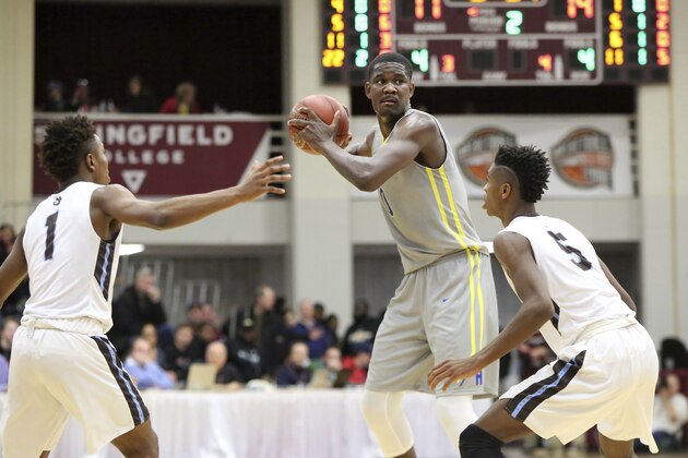 Hillcrest Prep's DeAndre Ayton #0 in action against Westtown School during a high school basketball game at the 2017 Hoophall Classic on Saturday, January 14,, 2017, in Springfield, MA.. Westtown School won. (AP Photot/Gregory Payan) Hillcrest Prep's DeAndre Ayton #0 in action against Westtown School during a high school basketball game at the 2017 Hoophall Classic on Saturday, January 14,, 2017, in Springfield, MA.. Westtown School won. (AP Photot/Gregory Payan)