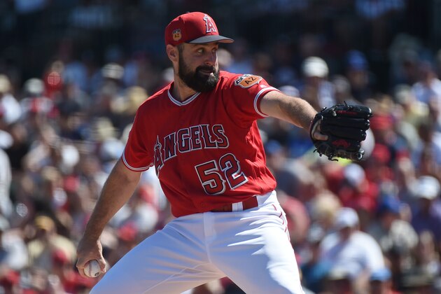 TEMPE, AZ - MARCH 19:  Matt Shoemaker #52 of the Los Angeles Angels of Anaheim pitches against the Chicago White Sox at Tempe Diablo Stadium on March 19, 2017 in Tempe, Arizona.  (Photo by Lisa Blumenfeld/Getty Images)