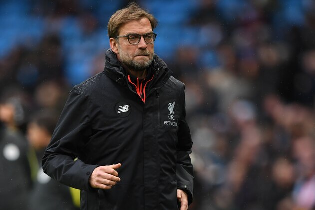 Liverpool's German manager Jurgen Klopp looks on before the English Premier League football match between Manchester City and Liverpool at the Etihad Stadium in Manchester, north west England, on March 19, 2017. / AFP PHOTO / Paul ELLIS / RESTRICTED TO EDITORIAL USE. No use with unauthorized audio, video, data, fixture lists, club/league logos or 'live' services. Online in-match use limited to 75 images, no video emulation. No use in betting, games or single club/league/player publications. / (Photo credit should read PAUL ELLIS/AFP/Getty Images) Liverpool's German manager Jurgen Klopp looks on before the English Premier League football match between Manchester City and Liverpool at the Etihad Stadium in Manchester, north west England, on March 19, 2017. / AFP PHOTO / Paul ELLIS / RESTRICTED TO EDITORIAL USE. No use with unauthorized audio, video, data, fixture lists, club/league logos or 'live' services. Online in-match use limited to 75 images, no video emulation. No use in betting, games or single club/league/player publications. / (Photo credit should read PAUL ELLIS/AFP/Getty Images)