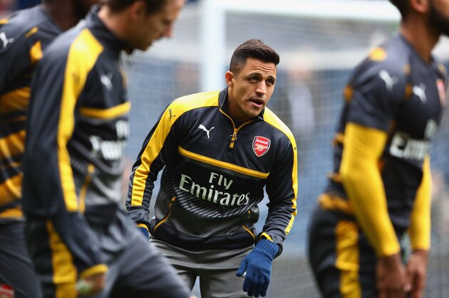 WEST BROMWICH, ENGLAND - MARCH 18:  Alexis Sanchez of Arsenal (C) warms up with team mates prior to the Premier League match between West Bromwich Albion and Arsenal at The Hawthorns on March 18, 2017 in West Bromwich, England.  (Photo by Matthew Lewis/Getty Images)