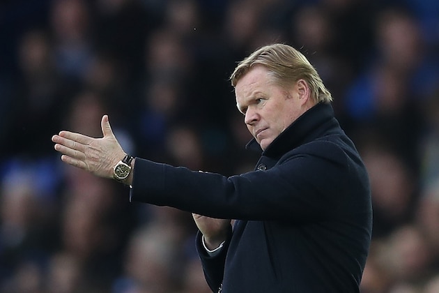 LIVERPOOL, ENGLAND - MARCH 11:  Ronald Koeman manager of Everton gives instructions during the Premier League match between Everton and West Bromwich Albion at Goodison Park on March 11, 2017 in Liverpool, England.  (Photo by Mark Robinson/Getty Images)