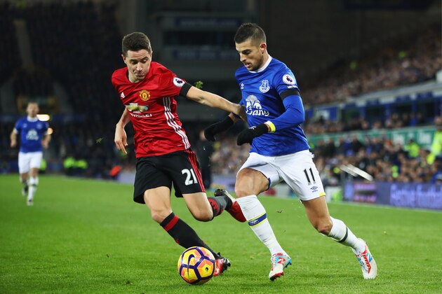 LIVERPOOL, ENGLAND - DECEMBER 04:  Kevin Mirallas of Everton takes on Ander Herrera of Manchester United during the Premier League match between Everton and Manchester United at Goodison Park on December 4, 2016 in Liverpool, England.  (Photo by Clive Brunskill/Getty Images)