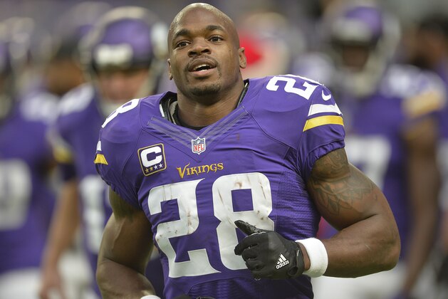 MINNEAPOLIS, MN - DECEMBER 18: Adrian Peterson #28 of the Minnesota Vikings runs off the field after warmups prior to an NFL game against the Indianapolis Colts at U.S. Bank Stadium on December 18, 2016 in Minneapolis, Minnesota. (Photo by Tom Dahlin/Getty Images)