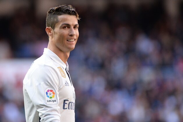 MADRID, SPAIN - APRIL 2:  Cristiano Ronaldo, #7 of Real Madrid during the La Liga match between Real Madrid CF v Deportivo Alaves at Santiago Bernabeu on April 2, 2017 in Madrid, Spain. (Photo by Sonia Canada/Getty Images)