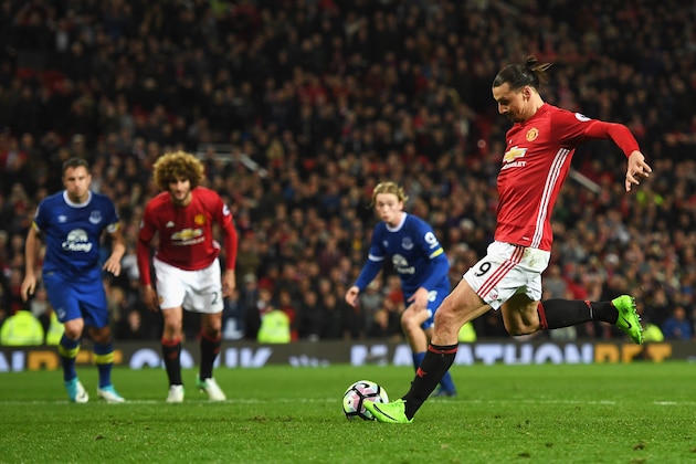 MANCHESTER, ENGLAND - APRIL 04: Zlatan Ibrahimovic of Manchester United scores his sides first goal from the penalty spot during the Premier League match between Manchester United and Everton at Old Trafford on April 4, 2017 in Manchester, England.  (Photo by Shaun Botterill/Getty Images)