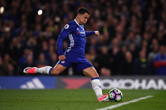 LONDON, ENGLAND - APRIL 05: Eden Hazard of Chelsea scores his sides second goal during the Premier League match between Chelsea and Manchester City at Stamford Bridge on April 5, 2017 in London, England.  (Photo by Mike Hewitt/Getty Images)