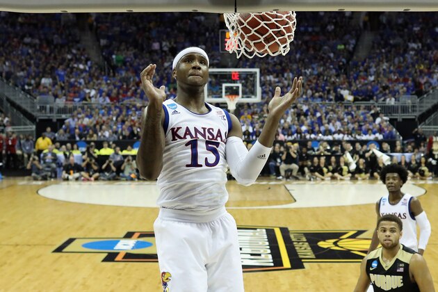 KANSAS CITY, MO - MARCH 23:  Carlton Bragg Jr. #15 of the Kansas Jayhawks dunks the ball in the second half against the Purdue Boilermakers during the 2017 NCAA Men's Basketball Tournament Midwest Regional at Sprint Center on March 23, 2017 in Kansas City, Missouri.  (Photo by Jamie Squire/Getty Images)