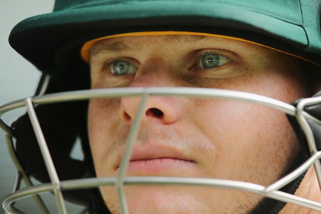 MELBOURNE, AUSTRALIA - DECEMBER 29:  Steve Smith of Australia focuses before batting during day four of the Second Test match between Australia and Pakistan at Melbourne Cricket Ground on December 29, 2016 in Melbourne, Australia.  (Photo by Michael Dodge/Getty Images)