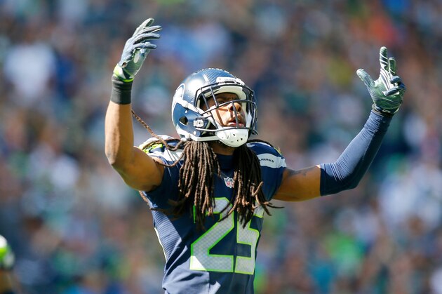 SEATTLE, WA - SEPTEMBER 11:  Cornerback Richard Sherman #25 of the Seattle Seahawks gets the crowd going against the Miami Dolphins in the first half at CenturyLink Field on September 11, 2016 in Seattle, Washington.  (Photo by Jonathan Ferrey/Getty Images)