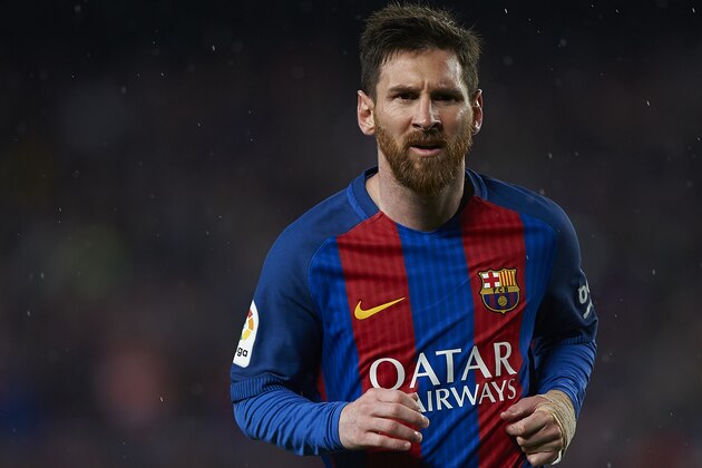 BARCELONA, SPAIN - APRIL 05:  Lionel Messi of Barcelona looks on during the La Liga match between FC Barcelona and Sevilla FC at Camp Nou Stadium on April 5, 2017 in Barcelona, Spain.  (Photo by fotopress/Getty Images)