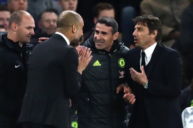 LONDON, ENGLAND - APRIL 05:  Chelsea Manager / Head Coach Antonio Conte argues with Manchester City Manager / Head Coach Pep Guardiola (L) during the Premier League match between Chelsea and Manchester City at Stamford Bridge on April 5, 2017 in London, England.  (Photo by Chris Brunskill Ltd/Getty Images)