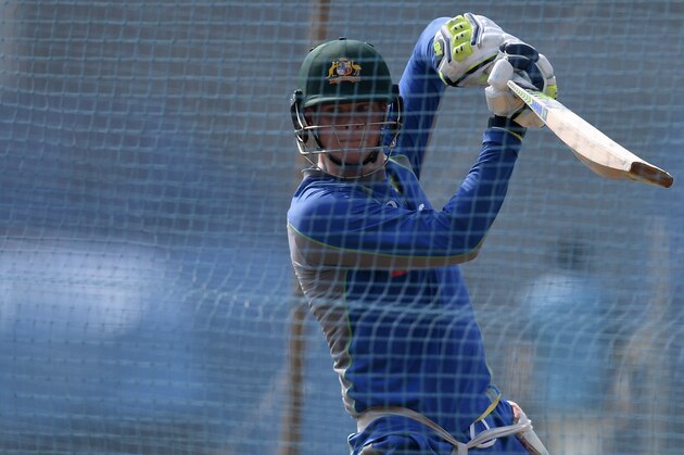 TOPSHOT - Australia's Test cricket captain Steve Smith plays a shot in the nets during a training session at The Brabourne Cricket Stadium in Mumbai on February 15, 2017. 
Australia will play a four match Test series against india with the first Test scheduled to start in Pune from February 23.  ----IMAGE RESTRICTED TO EDITORIAL USE - STRICTLY NO COMMERCIAL USE----- / GETTYOUT / AFP / INDRANIL MUKHERJEE /  ----IMAGE RESTRICTED TO EDITORIAL USE - STRICTLY NO COMMERCIAL USE----- / GETTYOUT        (Photo credit should read INDRANIL MUKHERJEE/AFP/Getty Images)