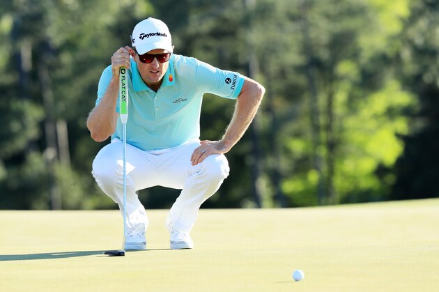 AUGUSTA, GA - APRIL 08:  Justin Rose of England lines up a putt for birdie on the 18th hole during the third round of the 2017 Masters Tournament at Augusta National Golf Club on April 8, 2017 in Augusta, Georgia.  (Photo by Andrew Redington/Getty Images)
