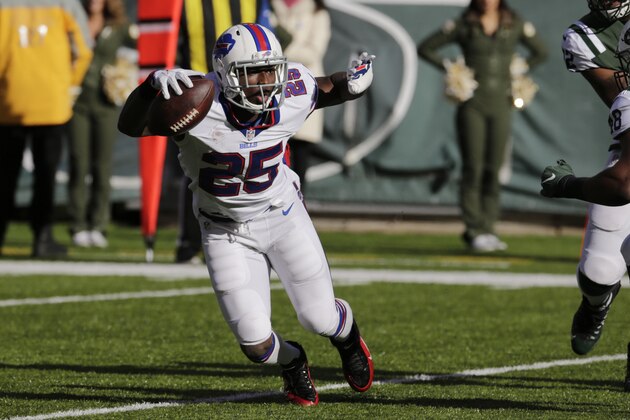 Buffalo Bills running back LeSean McCoy runs with the ball against the New York Jets during the first half of an NFL football game, Sunday, Jan. 1, 2017, in East Rutherford, N.J. (AP Photo/Seth Wenig)