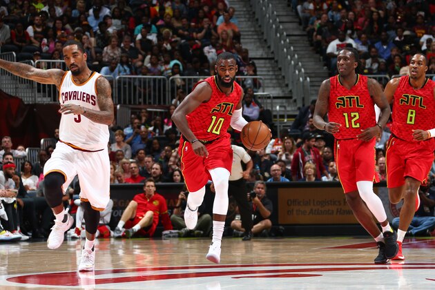 ATLANTA, GA - APRIL 9:  Tim Hardaway Jr. #10 of the Atlanta Hawks handles the ball during a game against the Cleveland Cavaliers on April 9, 2017 at Philips Arena in Atlanta, Georgia. NOTE TO USER: User expressly acknowledges and agrees that, by downloading and/or using this photograph, user is consenting to the terms and conditions of the Getty Images License Agreement. Mandatory Copyright Notice: Copyright 2017 NBAE (Photo by Kevin Liles/NBAE via Getty Images)
