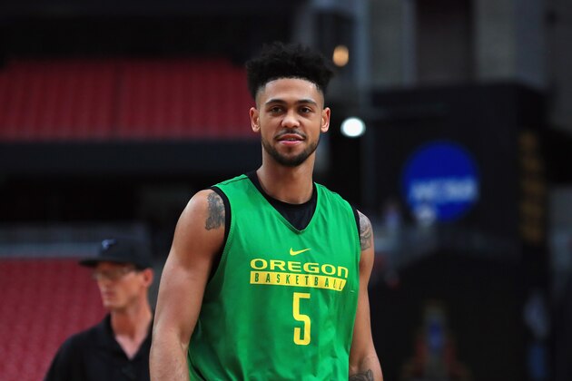 GLENDALE, AZ - MARCH 31:  Tyler Dorsey #5 of the Oregon Ducks practices ahead of the 2017 NCAA Men's Basketball Final Four at University of Phoenix Stadium on March 31, 2017 in Glendale, Arizona.  (Photo by Tom Pennington/Getty Images)