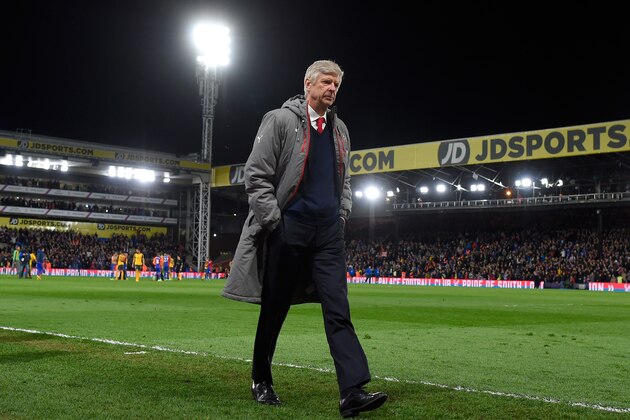 LONDON, ENGLAND - APRIL 10:  Arsene Wenger, Manager of Arsenal looks dejected in defeat after the Premier League match between Crystal Palace and Arsenal at Selhurst Park on April 10, 2017 in London, England.  (Photo by Mike Hewitt/Getty Images)