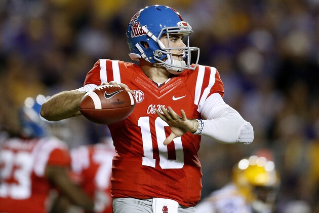 BATON ROUGE, LA - OCTOBER 22:  Chad Kelly #10 of the Mississippi Rebels throws the ball during a game against the LSU Tigers at Tiger Stadium on October 22, 2016 in Baton Rouge, Louisiana.  (Photo by Jonathan Bachman/Getty Images)