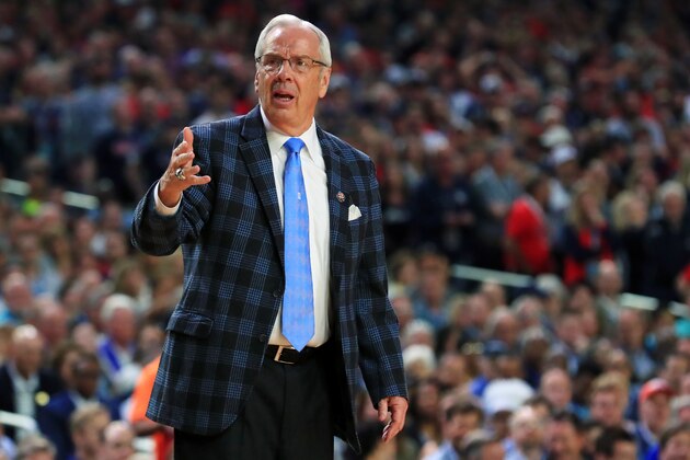 GLENDALE, AZ - APRIL 03:  Head coach Roy Williams of the North Carolina Tar Heels reacts against the Gonzaga Bulldogs during the first half of the 2017 NCAA Men's Final Four National Championship game at University of Phoenix Stadium on April 3, 2017 in Glendale, Arizona.  (Photo by Tom Pennington/Getty Images)