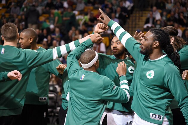 BOSTON, MA - MARCH 24:  The Boston Celtics huddle up before the game against the Phoenix Suns on March 24, 2017 at the TD Garden in Boston, Massachusetts.  NOTE TO USER: User expressly acknowledges and agrees that, by downloading and or using this photograph, User is consenting to the terms and conditions of the Getty Images License Agreement. Mandatory Copyright Notice: Copyright 2017 NBAE  (Photo by Brian Babineau/NBAE via Getty Images)