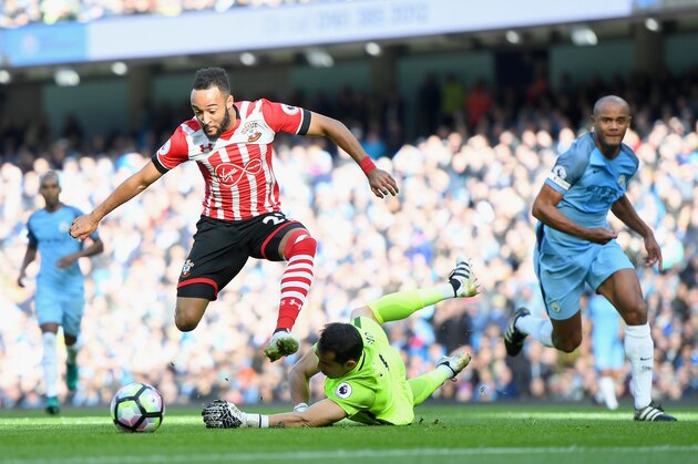 MANCHESTER, ENGLAND - OCTOBER 23:  Nathan Redmond of Southampton scores the opening goal during the Premier League match between Manchester City and Southampton at Etihad Stadium on October 23, 2016 in Manchester, England.  (Photo by Laurence Griffiths/Getty Images)