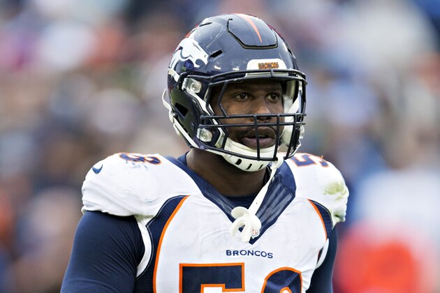 NASHVILLE, TN - DECEMBER 11:  Von Miller #58 of the Denver Broncos walks to the sidelines during a game against the Tennessee Titans at Nissan Stadium on December 11, 2016 in Nashville, Tennessee.  The Titans defeated the Broncos 13-10.  (Photo by Wesley Hitt/Getty Images)