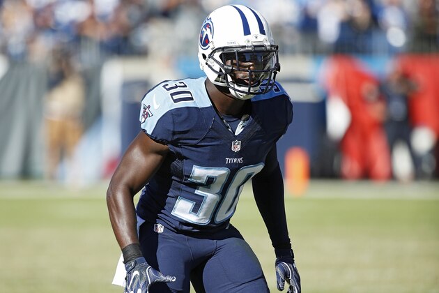 NASHVILLE, TN - OCTOBER 23: Jason McCourty #30 of the Tennessee Titans in action against the Indianapolis Colts during the game at Nissan Stadium on October 23, 2016 in Nashville, Tennessee. The Colts defeated the Titans 34-26. (Photo by Joe Robbins/Getty Images)