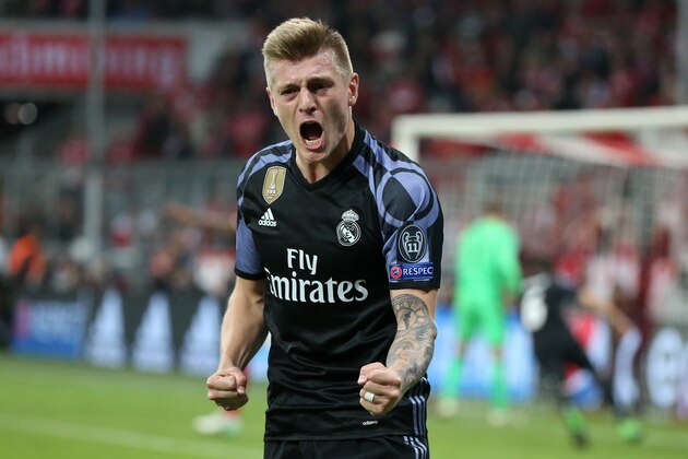 MUNICH, GERMANY - APRIL 12: Toni Kroos of Real Madrid during the UEFA Champions League Quarter Final first leg match between FC Bayern Muenchen (Bayern Munich) and Real Madrid CF at Allianz Arena on April 12, 2017 in Munich, Germany. (Photo by Jean Catuffe/Getty Images)