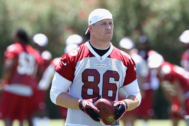 TEMPE, AZ - JUNE 13:  Tight end Todd Heap #86 of the Arizona Cardinals practices in the minicamp at the team's training center facility on June 13, 2012 in Tempe, Arizona.  (Photo by Christian Petersen/Getty Images)