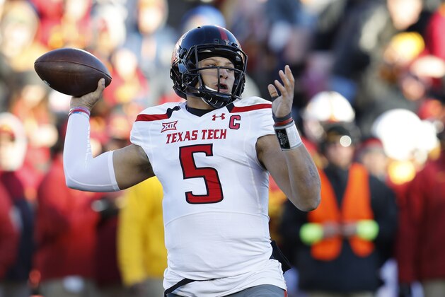 AMES, IA – NOVEMBER 19: Quarterback Patrick Mahomes II #5 of the Texas Tech Red Raiders passes the ball in the first half of play against the Iowa State Cyclones at Jack Trice Stadium on November 19, 2016 in Ames, Iowa. The Iowa State Cyclones won 66-10 over the Texas Tech Red Raiders. (Photo by David K Purdy/Getty Images)