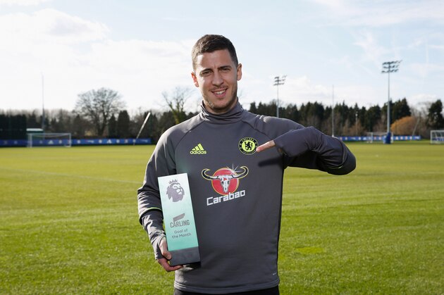 COBHAM, ENGLAND - MARCH 09:  Eden Hazard of Chelsea is presented with the Carling Premier League Goal of the month award for February at Chelsea Training Ground on March 9, 2017 in Cobham, England.  (Photo by Tom Shaw/Getty Images for Premier League)