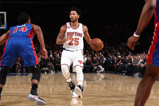 NEW YORK, NY - MARCH 27:  Derrick Rose #25 of the New York Knicks handles the ball during a game against the Detroit Pistons on March 27, 2017 at Madison Square Garden in New York City, New York. NOTE TO USER: User expressly acknowledges and agrees that, by downloading and/or using this photograph, user is consenting to the terms and conditions of the Getty Images License Agreement. Mandatory Copyright Notice: Copyright 2017 NBAE (Photo by Nathaniel S. Butler/NBAE via Getty Images)