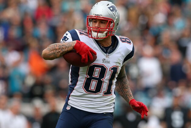 JACKSONVILLE, FL - DECEMBER 23:  Aaron Hernandez #81 of the New England Patriots makes a catch during a game against the Jacksonville Jaguars at EverBank Field on December 23, 2012 in Jacksonville, Florida.  (Photo by Mike Ehrmann/Getty Images)