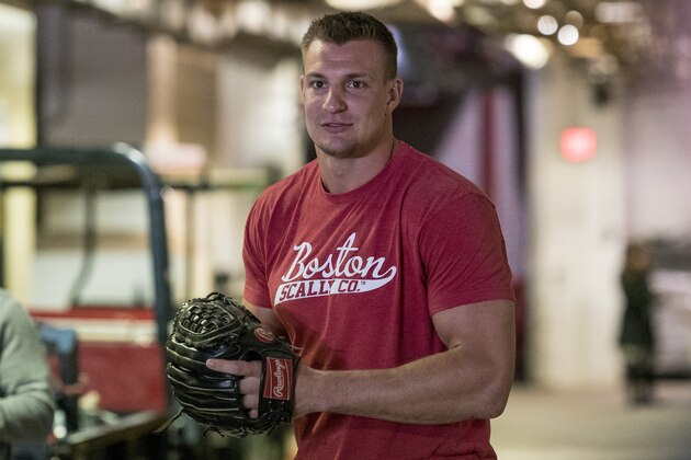 BOSTON, MA - APRIL 3: Rob Gronkowski #87 of the New England Patriots warms up below the stadium before a pre-game ceremony before the Boston Red Sox home opener against the Pittsburgh Pirates on April 3, 2017 at Fenway Park in Boston, Massachusetts. (Photo by Billie Weiss/Boston Red Sox/Getty Images)