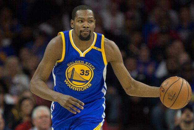 Feb 27, 2017; Philadelphia, PA, USA; Golden State Warriors forward Kevin Durant (35) in action against the Philadelphia 76ers at Wells Fargo Center. The Golden State Warriors won 119-108. Mandatory Credit: Bill Streicher-USA TODAY Sports