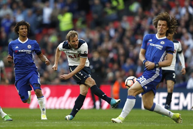 Tottenham Hotspur's English striker Harry Kane (2L) makes an attempt at goal during the FA Cup semi-final football match between Tottenham Hotspur and Chelsea at Wembley stadium in London on April 22, 2017. / AFP PHOTO / Adrian DENNIS / NOT FOR MARKETING OR ADVERTISING USE / RESTRICTED TO EDITORIAL USE
        (Photo credit should read ADRIAN DENNIS/AFP/Getty Images)