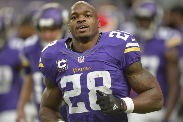 MINNEAPOLIS, MN - DECEMBER 18: Adrian Peterson #28 of the Minnesota Vikings runs off the field after warmups prior to an NFL game against the Indianapolis Colts at U.S. Bank Stadium on December 18, 2016 in Minneapolis, Minnesota. (Photo by Tom Dahlin/Getty Images)