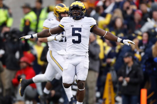 COLUMBUS, OH - NOVEMBER 26:   Jabrill Peppers #5 of the Michigan Wolverines reacts after a missed field goal by the Ohio State Buckeyes during their game at Ohio Stadium on November 26, 2016 in Columbus, Ohio.  (Photo by Gregory Shamus/Getty Images)