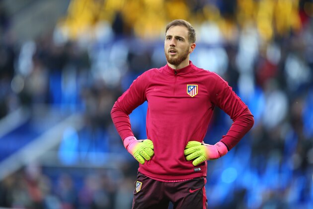 LEICESTER, ENGLAND - APRIL 18: Jan Oblak of Atletico Madrid during the UEFA Champions League Quarter Final second leg match between Leicester City and Club Atletico de Madrid at The King Power Stadium on April 18, 2017 in Leicester, United Kingdom. (Photo by Catherine Ivill - AMA/Getty Images)