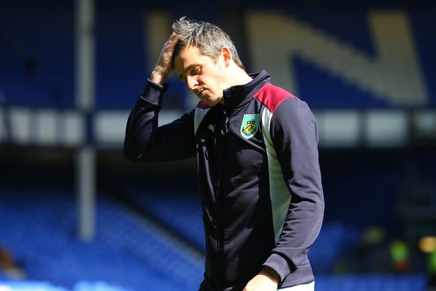 LIVERPOOL, ENGLAND - APRIL 15:  Joey Barton of Burnley takes a look around the pitch prior to the Premier League match between Everton and Burnley at Goodison Park on April 15, 2017 in Liverpool, England.  (Photo by Alex Livesey/Getty Images)