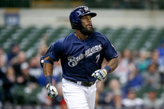 MILWAUKEE, WI - APRIL 24: Eric Thames #7 of the Milwaukee Brewers hits a home run in the first inning against the Cincinnati Reds at Miller Park on April 24, 2017 in Milwaukee, Wisconsin. (Photo by Dylan Buell/Getty Images) MILWAUKEE, WI - APRIL 24: Eric Thames #7 of the Milwaukee Brewers hits a home run in the first inning against the Cincinnati Reds at Miller Park on April 24, 2017 in Milwaukee, Wisconsin. (Photo by Dylan Buell/Getty Images)