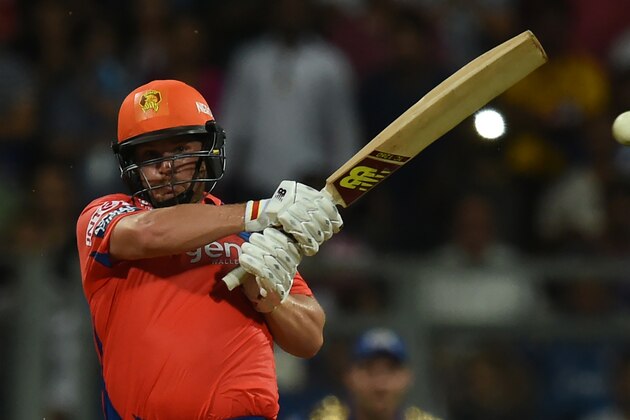 Gujarat Lions Aaron Finch plays the winning runs during the 2016 Indian Premier League(IPL) Twenty20 cricket match between Gujarat Lions and Mumbai Indians at the Wankhede Stadium in Mumbai on April 16, 2016. / AFP / INDRANIL MUKHERJEE / ----IMAGE RESTRICTED TO EDITORIAL USE - STRICTLY NO COMMERCIAL USE----- / GETTYOUT        (Photo credit should read INDRANIL MUKHERJEE/AFP/Getty Images)