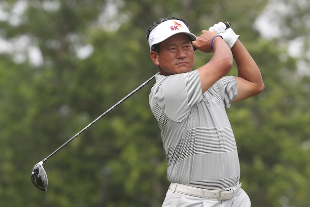 AVONDALE, LA - APRIL 28:  K.J. Choi of Korea plays his shot from the 12th tee during the second round of the Zurich Classic at TPC Louisiana on April 28, 2017 in Avondale, Louisiana.  (Photo by Chris Graythen/Getty Images)
