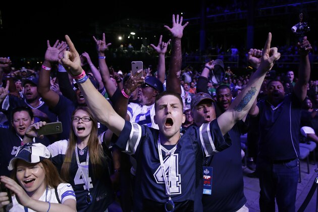 Dallas Cowboys fans cheer during the second round of the 2017 NFL football draft, Friday, April 28, 2017, in Philadelphia. (AP Photo/Matt Rourke)